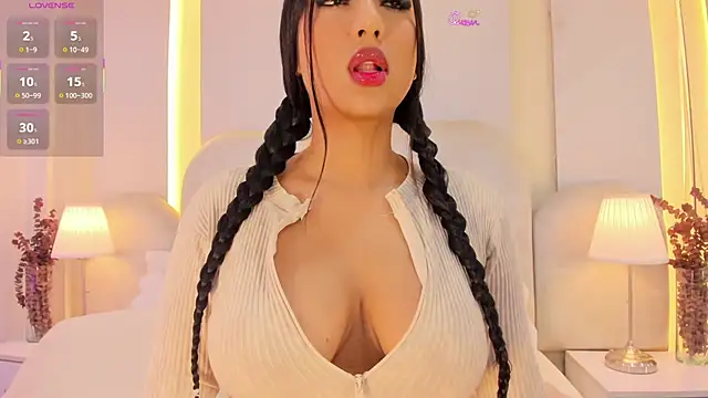 SalomeeBell online show from May 15, 8:49 pm