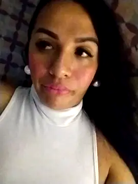 enoria1992 online show from October 7, 3:20 pm