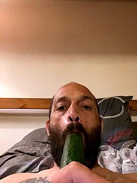 Snapshot of jackadi33 chatting on October 7, 11:02 pm jackadi33 online show from October 7, 11:02 pm