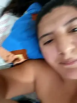 Snapshot of ashley0801 chatting on December 18, 4:07 am ashley0801 online show from December 18, 4:07 am