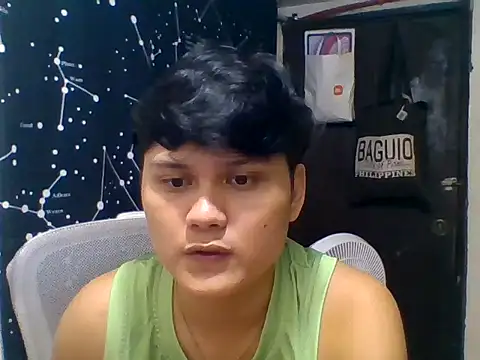 Snapshot of urcut1eseanxxx chatting on December 15, 2:43 pm urcut1eseanxxx online show from December 15, 2:43 pm