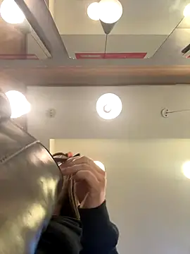 Isabella21  online show from September 23, 10:02 pm