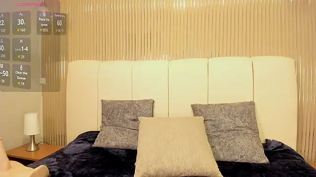 estefanyy  online show from March 12, 4:40 am