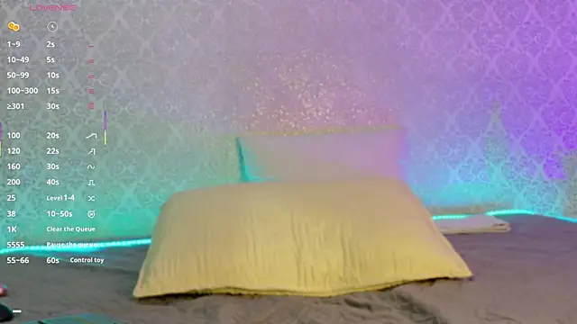 BeccaReedd online show from November 3, 11:00 am