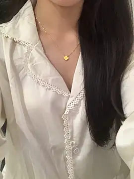 Snapshot of JennyQueen18 chatting on October 15, 3:01 pm JennyQueen18 online show from October 15, 3:01 pm