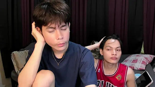 hotfreshdior online show from April 9, 4:45 pm