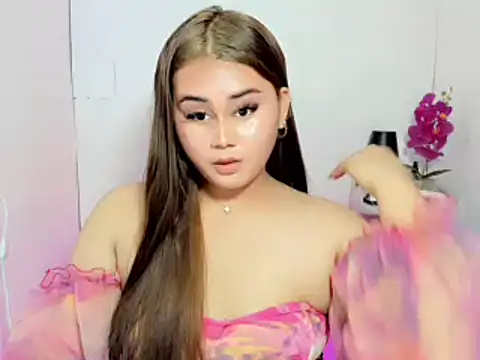 Snapshot of Ur_Goddes_Barbie chatting on November 22, 2:38 pm Ur Goddes Barbie online show from November 22, 2:38 pm