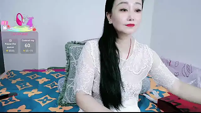 Snapshot of alinmeng chatting on June 4, 7:47 am alinmeng online show from June 4, 7:47 am