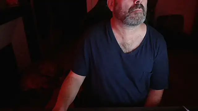 Snapshot of Hairyfred73 chatting on September 27, 5:12 am Hairyfred73 online show from September 27, 5:12 am