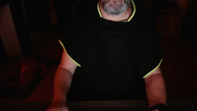 Snapshot of Hairyfred73 chatting on October 14, 3:07 am Hairyfred73 online show from October 14, 3:07 am