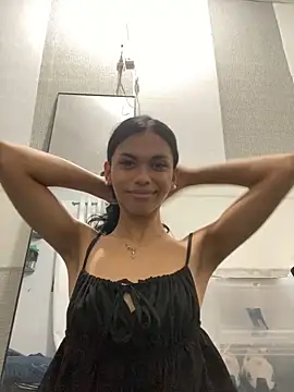 urcurlydiva online show from September 18, 9:55 am