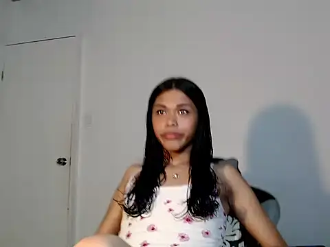 urcurlydiva online show from November 5, 12:16 pm