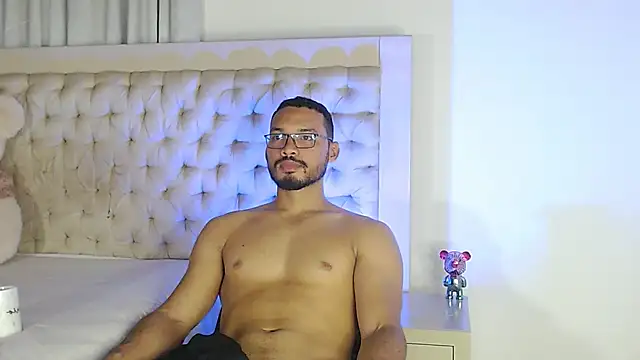 marcusblade online show from December 1, 10:26 pm