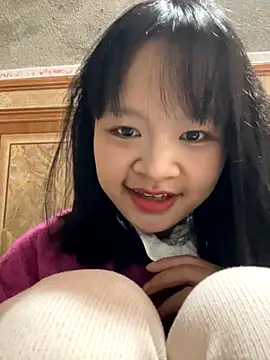 Daisy018 online show from November 3, 2:13 am