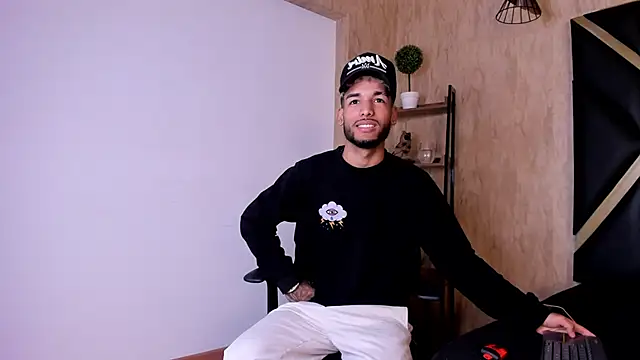 Thiagoferreti online show from September 26, 3:32 am