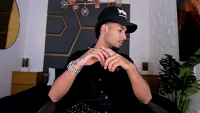 Thiagoferreti online show from November 4, 7:24 pm