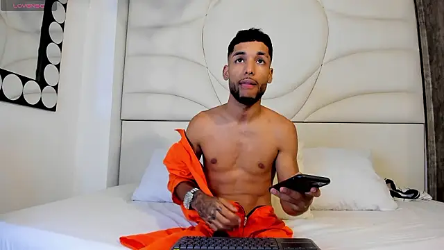 Thiagoferreti online show from February 4, 3:34 am