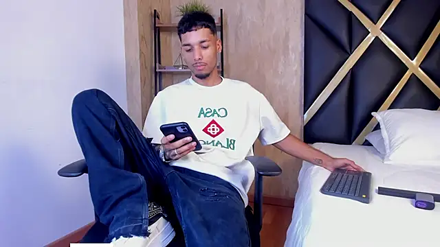 Thiagoferreti online show from February 20, 3:25 am