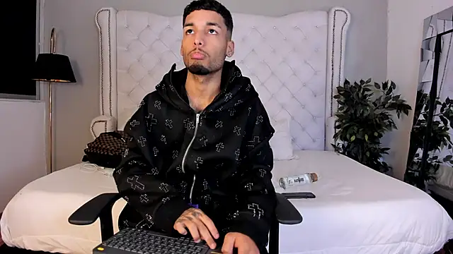 Thiagoferreti online show from February 23, 3:37 am