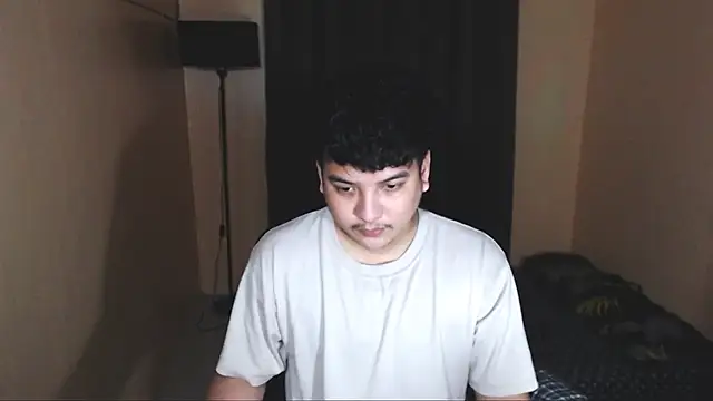 Snapshot of Prince_Killian chatting on December 16, 12:15 am Prince Killian online show from December 16, 12:15 am