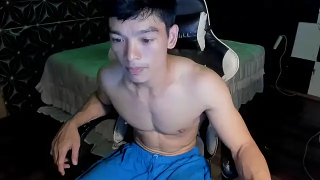 Snapshot of AsianHotBODYY chatting on September 21, 1:02 pm AsianHotBODYY online show from September 21, 1:02 pm