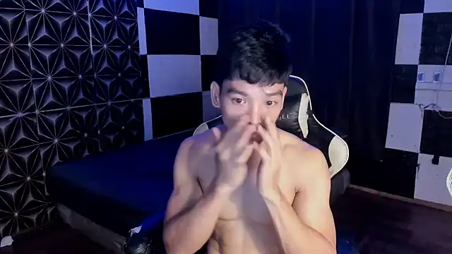 Snapshot of AsianHotBODYY chatting on October 27, 9:35 am AsianHotBODYY online show from October 27, 9:35 am