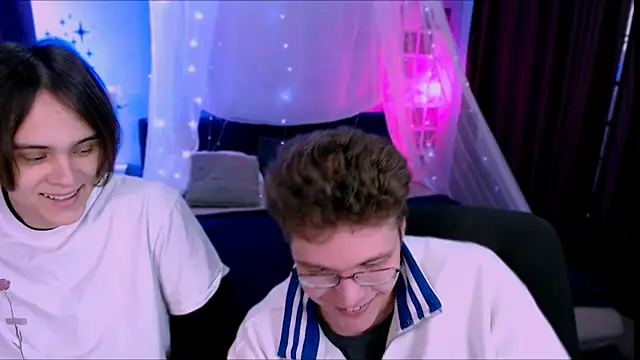 Snapshot of lucas_long_ chatting on November 20, 9:09 am lucas long online show from November 20, 9:09 am