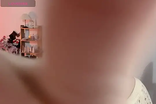 Snapshot of ___Daisy___ chatting on November 19, 6:24 am Daisy online show from November 19, 6:24 am