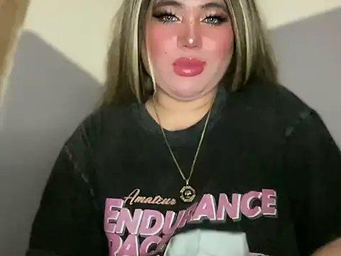 Snapshot of Naughtyrosecum chatting on November 18, 4:11 pm Naughtyrosecum online show from November 18, 4:11 pm