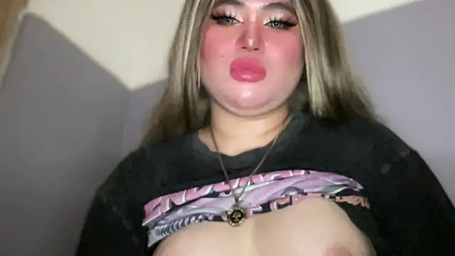 Snapshot of Naughtyrosecum chatting on November 27, 3:25 pm Naughtyrosecum online show from November 27, 3:25 pm