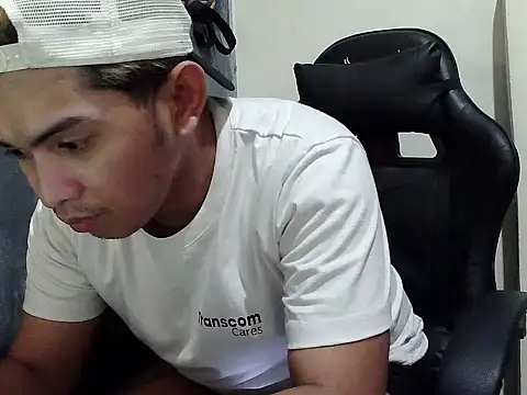 riley cum online show from April 3, 8:34 am