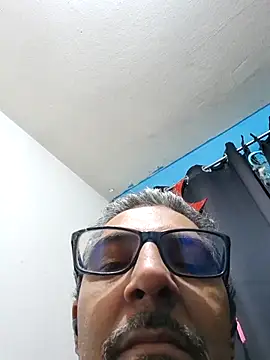 RobertoVip77 online show from October 21, 10:05 am