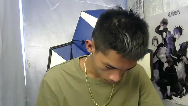 Snapshot of riks_tyler chatting on September 18, 8:16 am riks tyler online show from September 18, 8:16 am