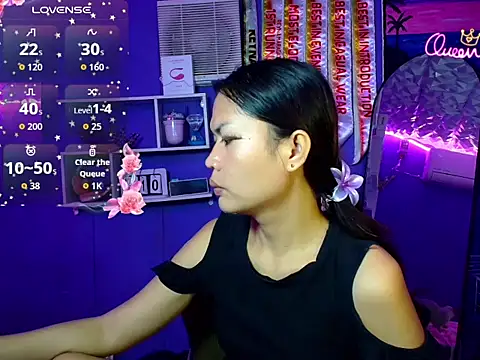 urgirljane online show from July 10, 9:23 am