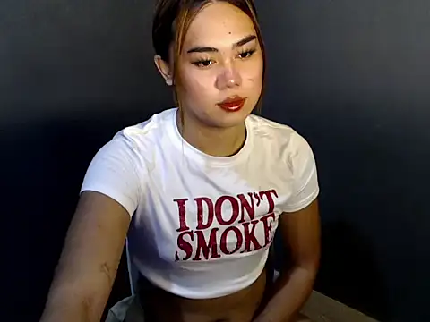 tiaraunniesparks online show from July 1, 1:40 am