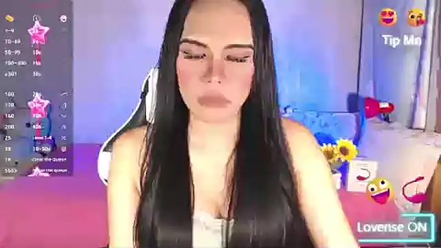 TssluttyNikka online show from April 12, 4:56 pm