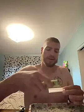 Snapshot of spud1204 chatting on September 17, 2:08 pm spud1204 online show from September 17, 2:08 pm