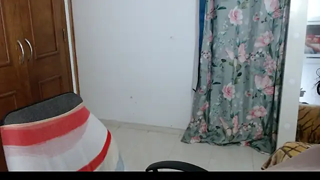 alejandralatina online show from September 23, 4:04 am