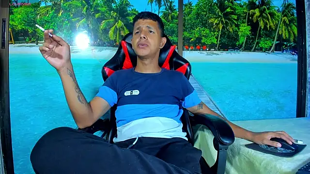 Snapshot of BigMonstercoks69 chatting on September 25, 2:15 am BigMonstercoks69 online show from September 25, 2:15 am