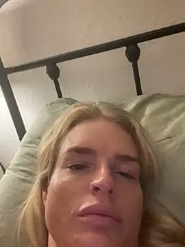 JessieMaeBabe online show from November 28, 9:17 pm