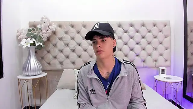 BenitoSaenz online show from November 5, 10:26 am