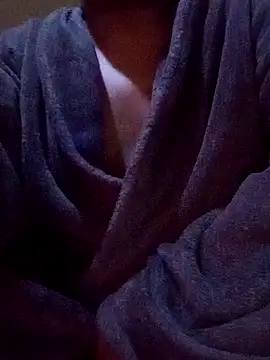 Snapshot of OnlyMoneyIwanT chatting on October 12, 12:04 pm OnlyMoneyIwanT online show from October 12, 12:04 pm