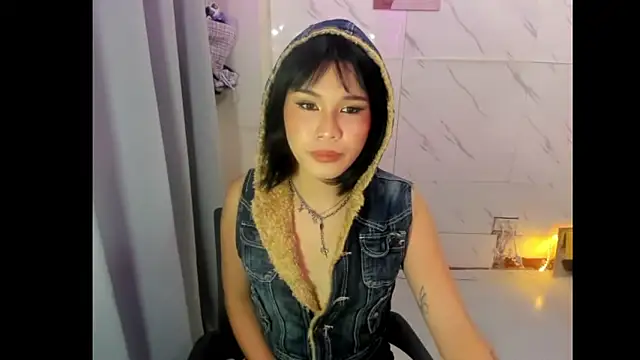 Snapshot of Its_Ashleigh chatting on June 7, 2:59 am Its Ashleigh online show from June 7, 2:59 am