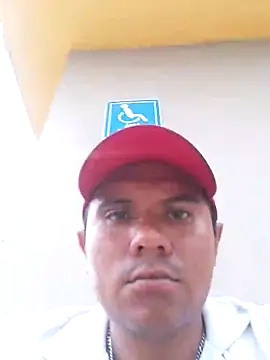 Snapshot of Luk909090 chatting on June 16, 12:57 am Luk909090 online show from June 16, 12:57 am