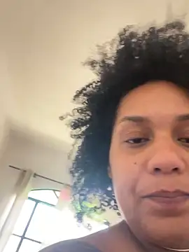 Snapshot of morenaluaa chatting on September 18, 1:35 pm morenaluaa online show from September 18, 1:35 pm