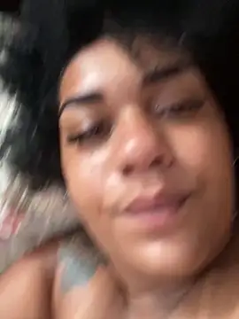 Snapshot of morenaluaa chatting on October 14, 10:16 am morenaluaa online show from October 14, 10:16 am