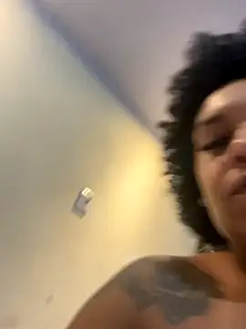 Snapshot of morenaluaa chatting on November 14, 1:26 am morenaluaa online show from November 14, 1:26 am