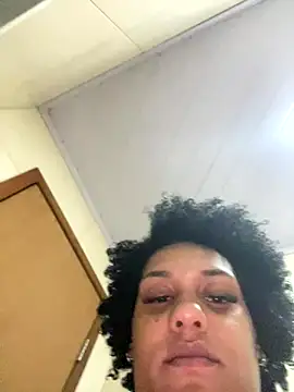 Snapshot of morenaluaa chatting on December 13, 11:43 pm morenaluaa online show from December 13, 11:43 pm