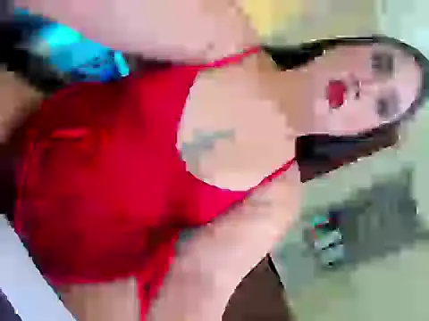 Snapshot of madeforyoou chatting on November 22, 9:47 pm madeforyoou online show from November 22, 9:47 pm