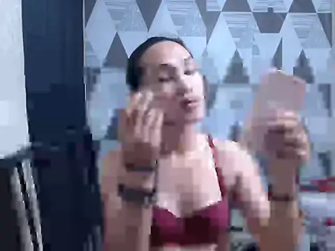 Snapshot of Wiynwyn_Delamerced1989 chatting on April 25, 12:52 pm Wiynwyn Delamerced1989 online show from April 25, 12:52 pm